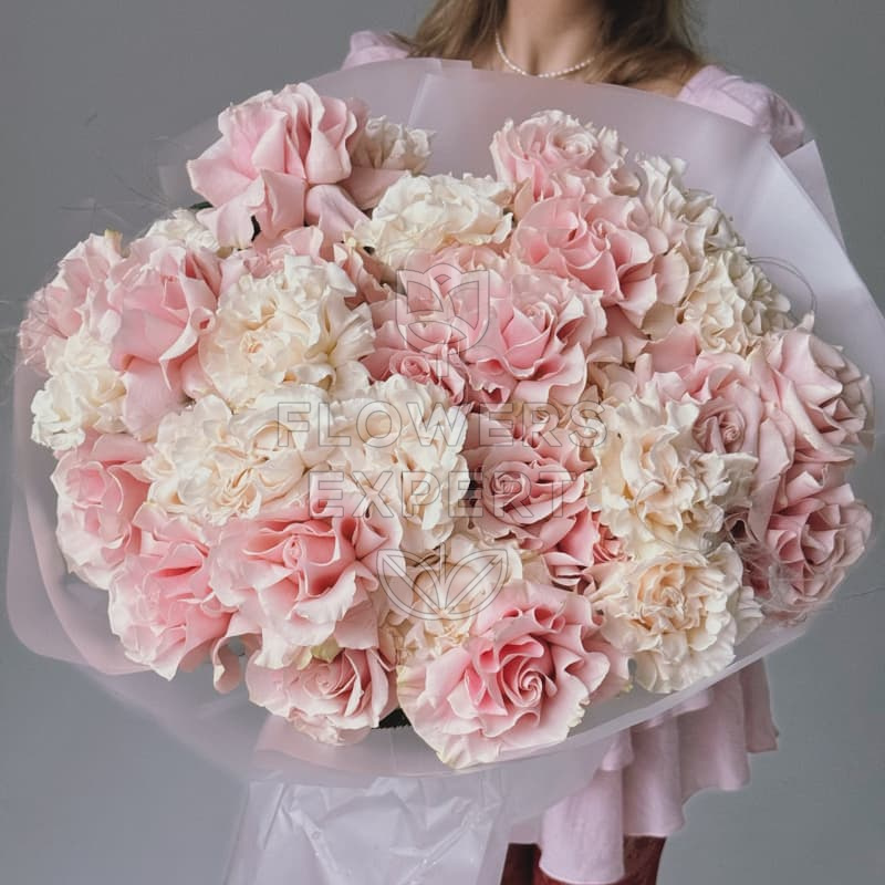 Букет из 35 французских роз "PINK MONDIAL & COTTON X-PRESSION"