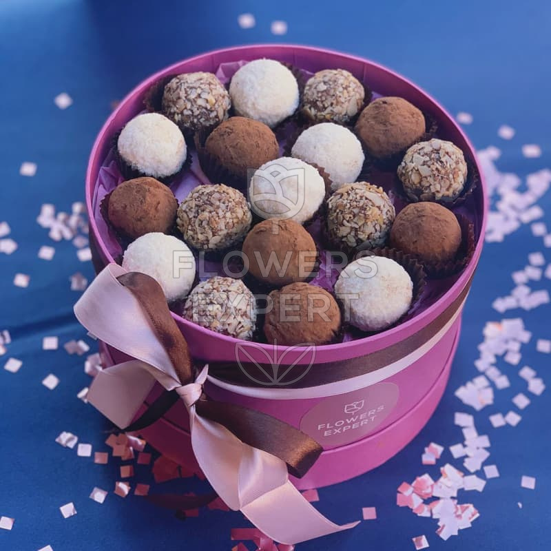 Коробочка с 18 трюфелями "TRUFFLES"