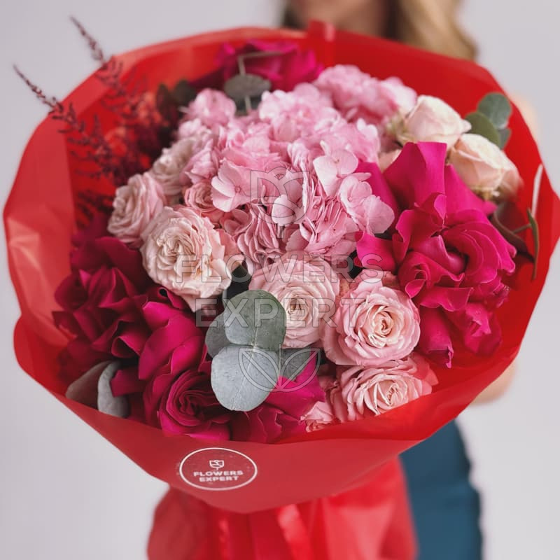 Букет с гортензией "MAGMA"