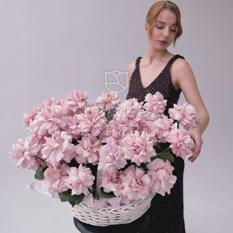 Корзина из 51 французской розы "ELLE"