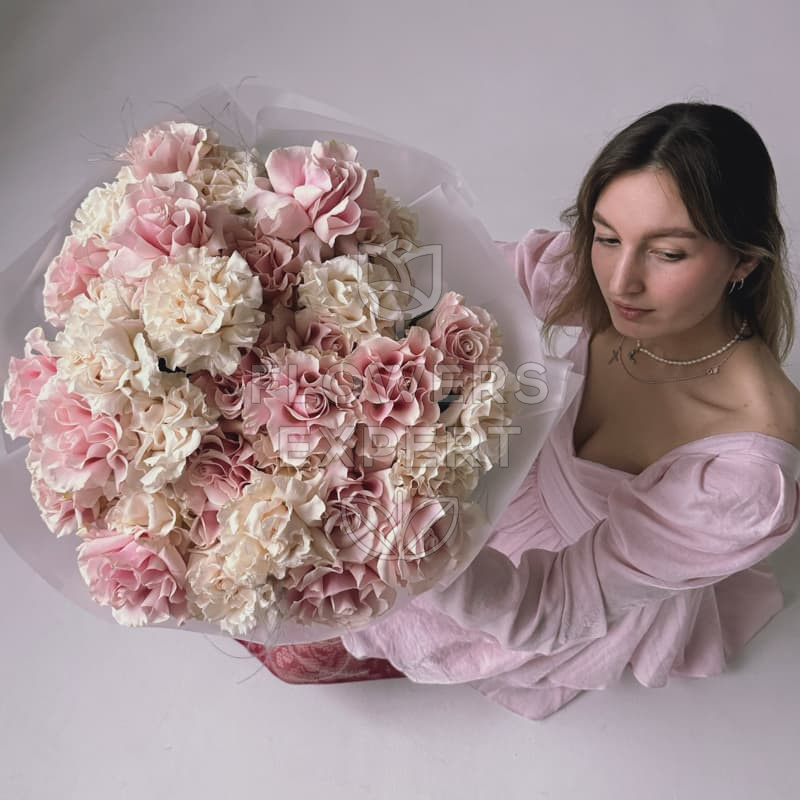 Букет из 35 французских роз "PINK MONDIAL & COTTON X-PRESSION"