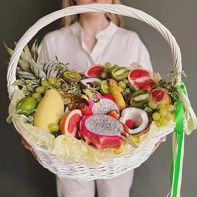 Большая корзина с фруктами "TROPIC DRAGON"