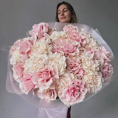 Букет из 35 французских роз "PINK MONDIAL & COTTON X-PRESSION"